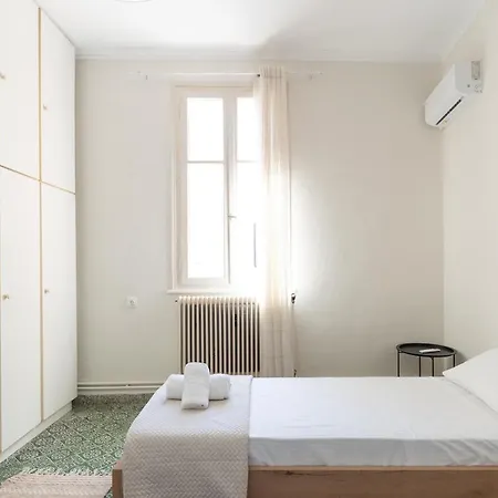 Joyful Secret Garden House By 8essentially 度假居