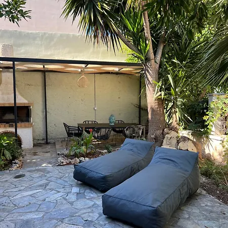 Joyful Secret Garden House By 8essentially Chania (Crete)