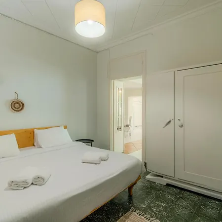 Ferienhaus Joyful Secret Garden Downtown By 8essentially Chania (Crete)