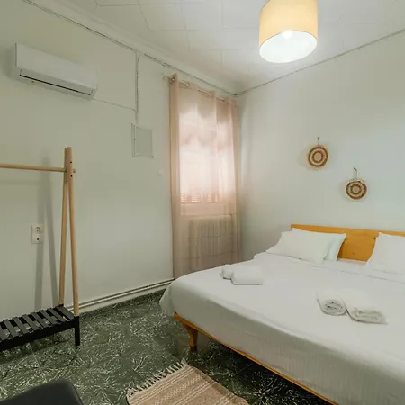 Ferienhaus Joyful Secret Garden Downtown By 8essentially Chania (Crete)