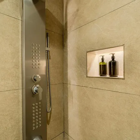 Tatil Evi Joyful Secret Garden Downtown By 8essentially