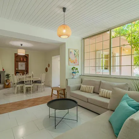 Joyful Secret Garden Downtown By 8essentially Ferienhaus