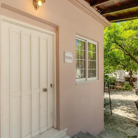 Joyful Secret Garden Downtown By 8essentially Ferienhaus *