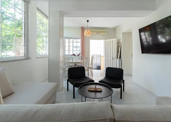 Joyful Secret Garden Downtown By 8essentially La Canea