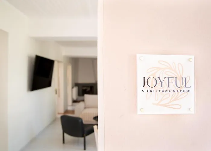 Joyful Secret Garden Downtown By 8essentially Casa vacanze *