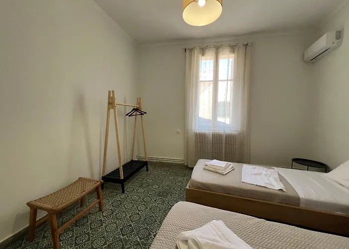 Joyful Secret Garden Downtown By 8essentially * La Canea