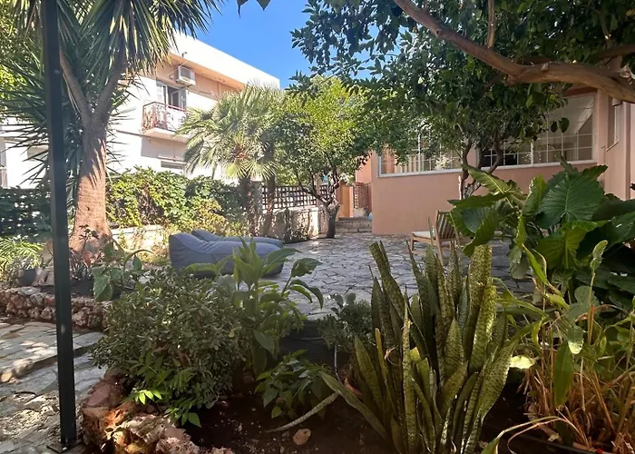 Casa vacanze Joyful Secret Garden Downtown By 8essentially