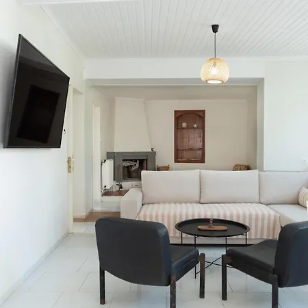 Joyful Secret Garden House By 8essentially Χανιά