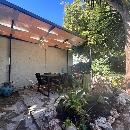 Joyful Secret Garden House By 8essentially * Χανιά